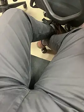 Snapshot of Bareilly_Boy1 chatting on February 25, 2025, 1:28 pm Bareilly Boy1 online show from February 25, 2025, 1:28 pm