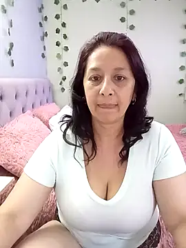 camilalatti online show from December 22, 2024, 2:39 am