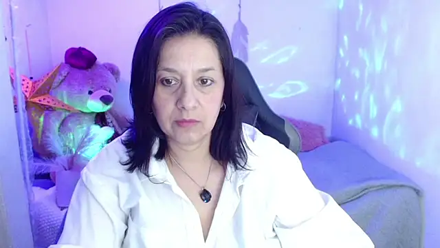 Snapshot of camilalatti chatting on April 23, 2026, 12:34 am camilalatti online show from April 23, 2026, 12:34 am