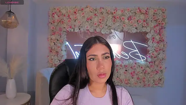 Snapshot of MarieJaneX chatting on December 14, 2024, 10:56 am MarieJaneX online show from December 14, 2024, 10:56 am