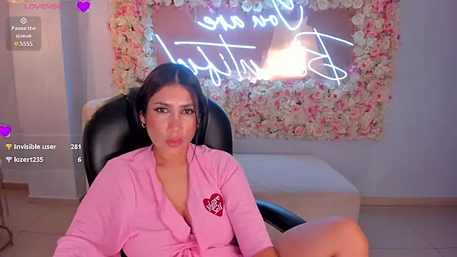 Snapshot of MarieJaneX chatting on February 24, 2025, 4:47 pm MarieJaneX online show from February 24, 2025, 4:47 pm