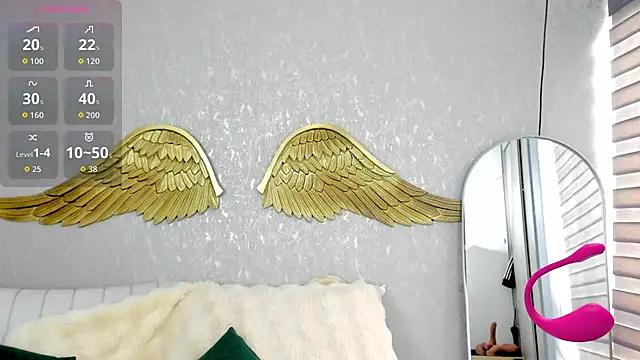 EmmaFerrary online show from November 19, 2025, 9:26 pm