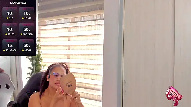 EmmaFerrary online show from December 16, 2025, 5:40 pm