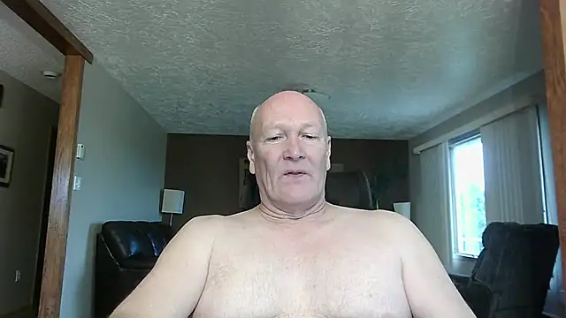 Snapshot of BasicAnt chatting on November 7, 2025, 3:34 pm BasicAnt online show from November 7, 2025, 3:34 pm