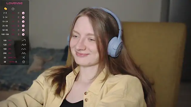 Snapshot of mollytuck chatting on December 14, 2024, 2:42 pm mollytuck online show from December 14, 2024, 2:42 pm