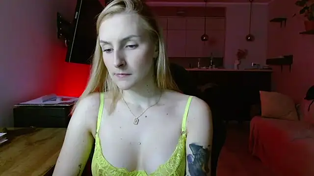 Snapshot of illusorycat chatting on November 9, 2025, 2:04 pm illusorycat online show from November 9, 2025, 2:04 pm