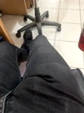 Snapshot of MAHKE12 chatting on October 10, 2025, 9:30 am MAHKE12 online show from October 10, 2025, 9:30 am