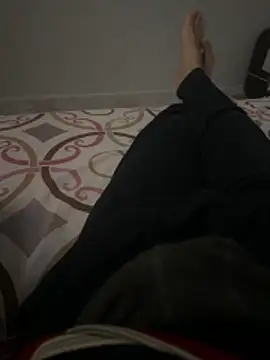 Snapshot of MAHKE12 chatting on November 11, 2025, 9:37 pm MAHKE12 online show from November 11, 2025, 9:37 pm