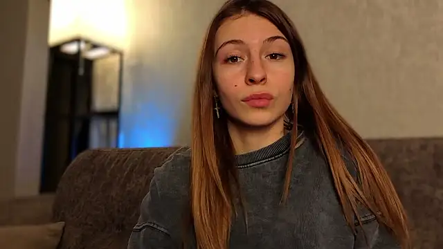 LovelyKatea online show from February 5, 2026, 12:43 pm