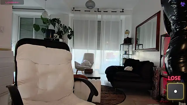 LanaCorona online show from January 10, 2026, 1:13 pm