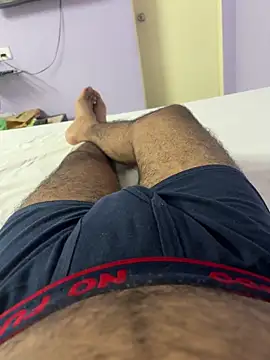 nicolus1996 online show from May 4, 2026, 6:26 pm