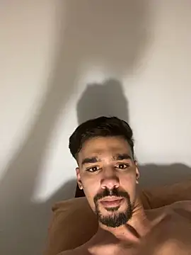 Hermanooooooo online show from December 18, 2024, 1:37 am