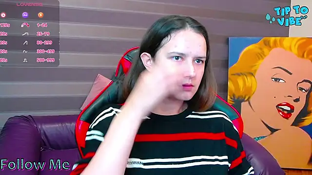 iris nikhols online show from September 24, 2025, 1:53 am