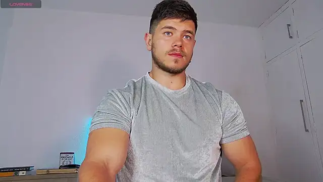 Arilas  online show from April 19, 2026, 6:56 am