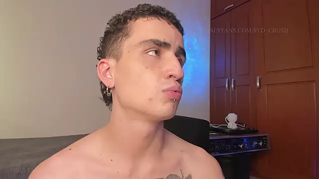 Snapshot of syd_onfire chatting on March 15, 2025, 6:03 am syd onfire online show from March 15, 2025, 6:03 am