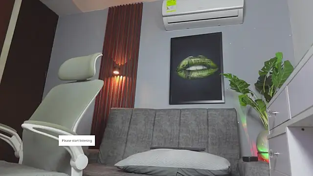 Snapshot of Catalina-sexy chatting on June 8, 2026, 4:02 am Catalina-sexy online show from June 8, 2026, 4:02 am