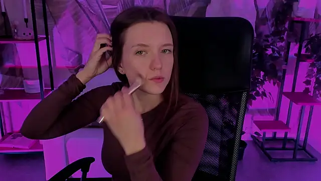 Snapshot of JennyDens chatting on December 19, 2024, 2:45 am JennyDens online show from December 19, 2024, 2:45 am