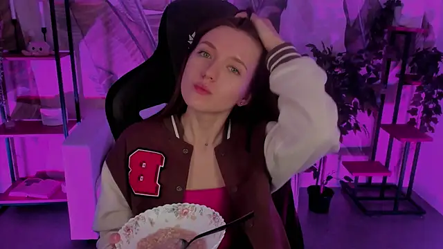 Snapshot of JennyDens chatting on December 21, 2024, 5:58 am JennyDens online show from December 21, 2024, 5:58 am