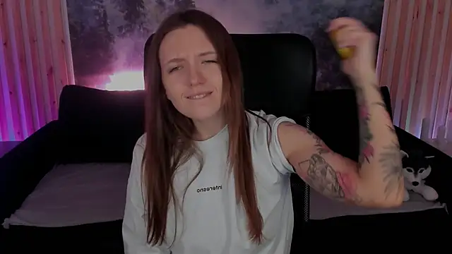 Snapshot of JennyDens chatting on January 10, 2025, 3:39 am JennyDens online show from January 10, 2025, 3:39 am