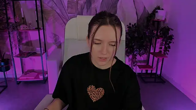 Snapshot of JennyDens chatting on February 21, 2025, 5:46 am JennyDens online show from February 21, 2025, 5:46 am