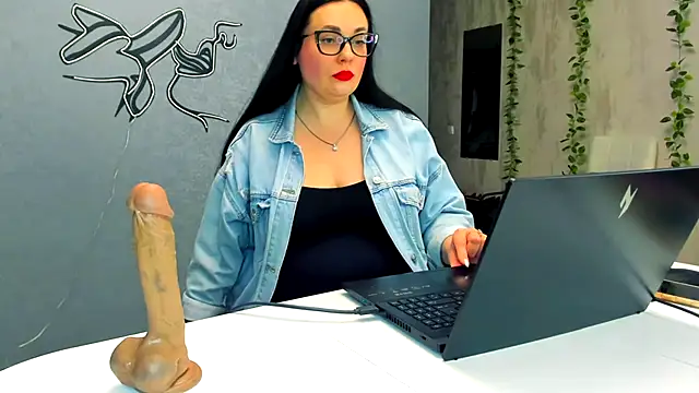 WorshipLilit online show from January 18, 2026, 9:18 pm