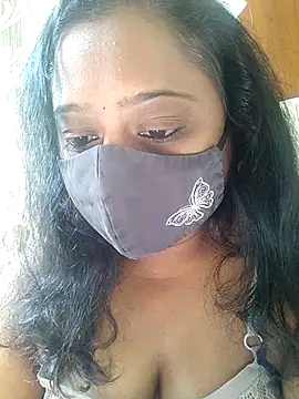 sexynayan23 online show from February 13, 2026, 5:03 am