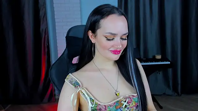 Snapshot of QueenAliss chatting on December 13, 2024, 3:00 pm QueenAliss online show from December 13, 2024, 3:00 pm