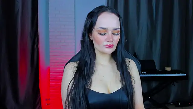 Snapshot of QueenAliss chatting on January 28, 2025, 8:25 am QueenAliss online show from January 28, 2025, 8:25 am