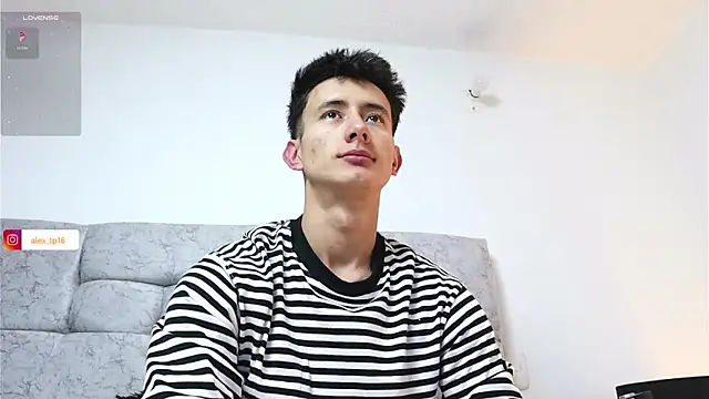 Snapshot of _Alexxx chatting on December 7, 2024, 12:41 am Alexxx online show from December 7, 2024, 12:41 am