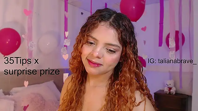 Snapshot of ValienteGirl_ chatting on February 16, 2025, 12:52 am ValienteGirl online show from February 16, 2025, 12:52 am