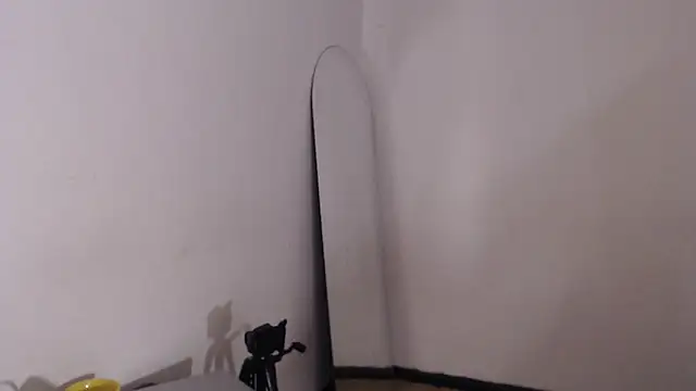 ValienteGirl  online show from April 7, 2026, 3:51 am