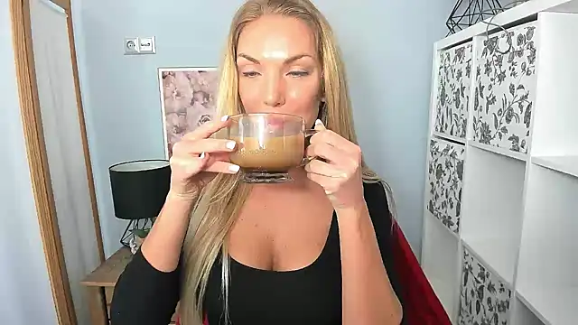 Snapshot of AulloraHoney chatting on January 23, 2025, 11:48 am AulloraHoney online show from January 23, 2025, 11:48 am