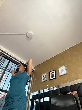 Snapshot of Little_Amber6 chatting on January 17, 2025, 9:17 pm Little Amber6 online show from January 17, 2025, 9:17 pm