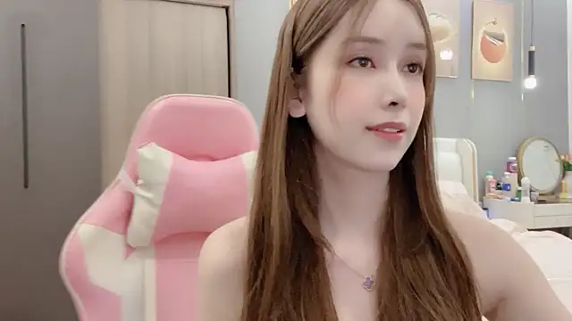 Snapshot of ANNA102 chatting on January 9, 2025, 4:49 pm ANNA102 online show from January 9, 2025, 4:49 pm