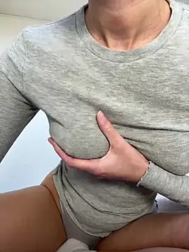 CutieEmy online show from February 3, 2025, 11:09 am