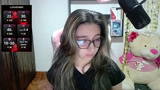 Maggie Fox3 online show from February 24, 2025, 3:02 am