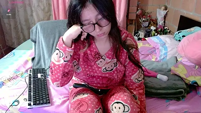 Snapshot of Maggie_Fox3 chatting on May 5, 2026, 1:46 am Maggie Fox3 online show from May 5, 2026, 1:46 am
