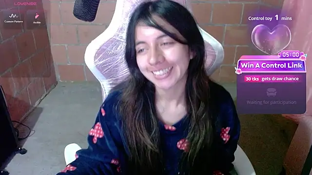 Snapshot of Maggie_Fox3 chatting on May 26, 2026, 1:23 am Maggie Fox3 online show from May 26, 2026, 1:23 am