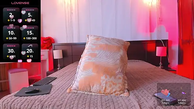 MiaMarin hot online show from March 18, 2026, 6:44 pm