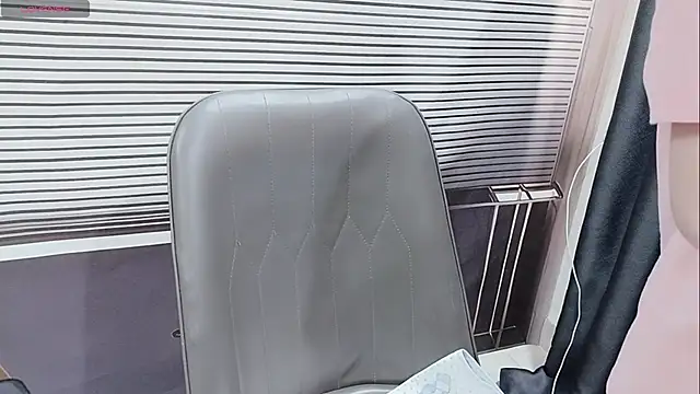 pelue online show from April 11, 2026, 1:21 am