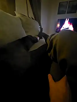 Sim june online show from November 2, 2025, 9:06 pm