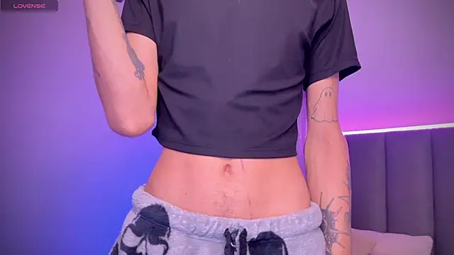 Snapshot of Varya_Ferreira chatting on December 17, 2024, 1:05 pm Varya Ferreira online show from December 17, 2024, 1:05 pm