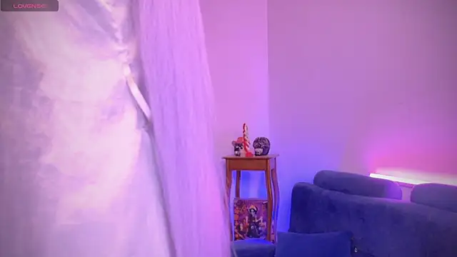 Snapshot of Varya_Ferreira chatting on February 14, 2025, 4:58 am Varya Ferreira online show from February 14, 2025, 4:58 am