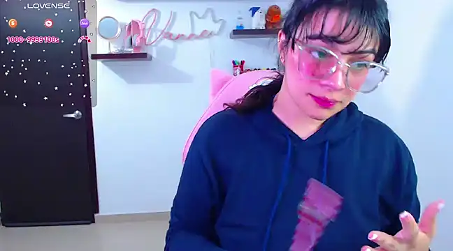 Vannessa  Shy online show from February 18, 2025, 8:58 pm