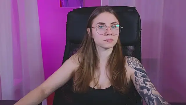  AnnaStark  online show from January 18, 2025, 8:30 pm