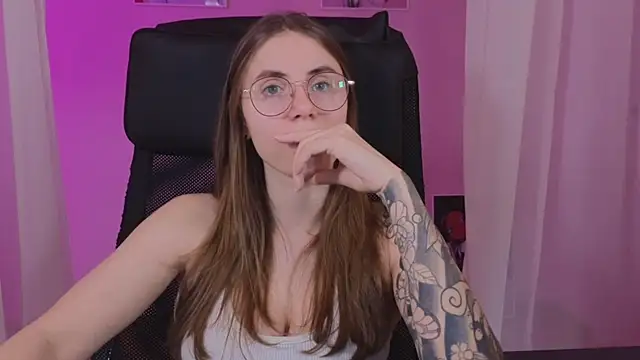  AnnaStark  online show from February 2, 2025, 8:41 pm