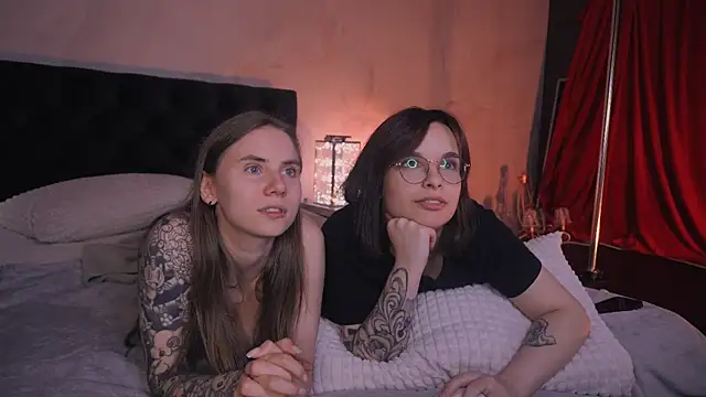  AnnaStark  online show from September 13, 2025, 11:59 pm