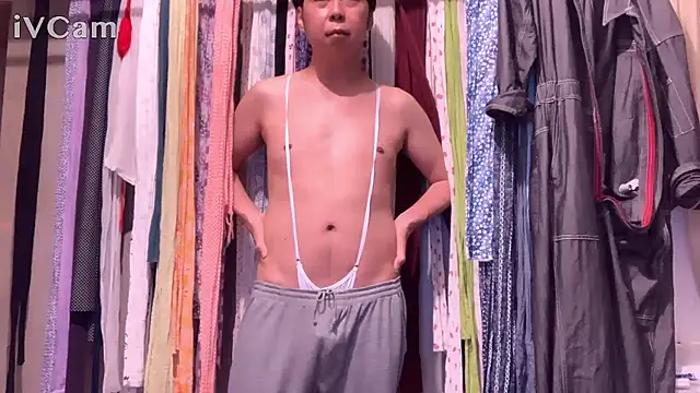 Snapshot of Fundoshi_2 chatting on June 27, 2026, 6:02 pm Fundoshi 2 online show from June 27, 2026, 6:02 pm