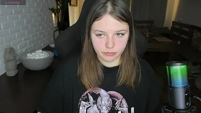 XNirvanaX online show from March 31, 2026, 4:02 am