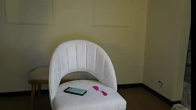 Snapshot of Irina_Grant chatting on March 11, 2025, 6:43 am Irina Grant online show from March 11, 2025, 6:43 am